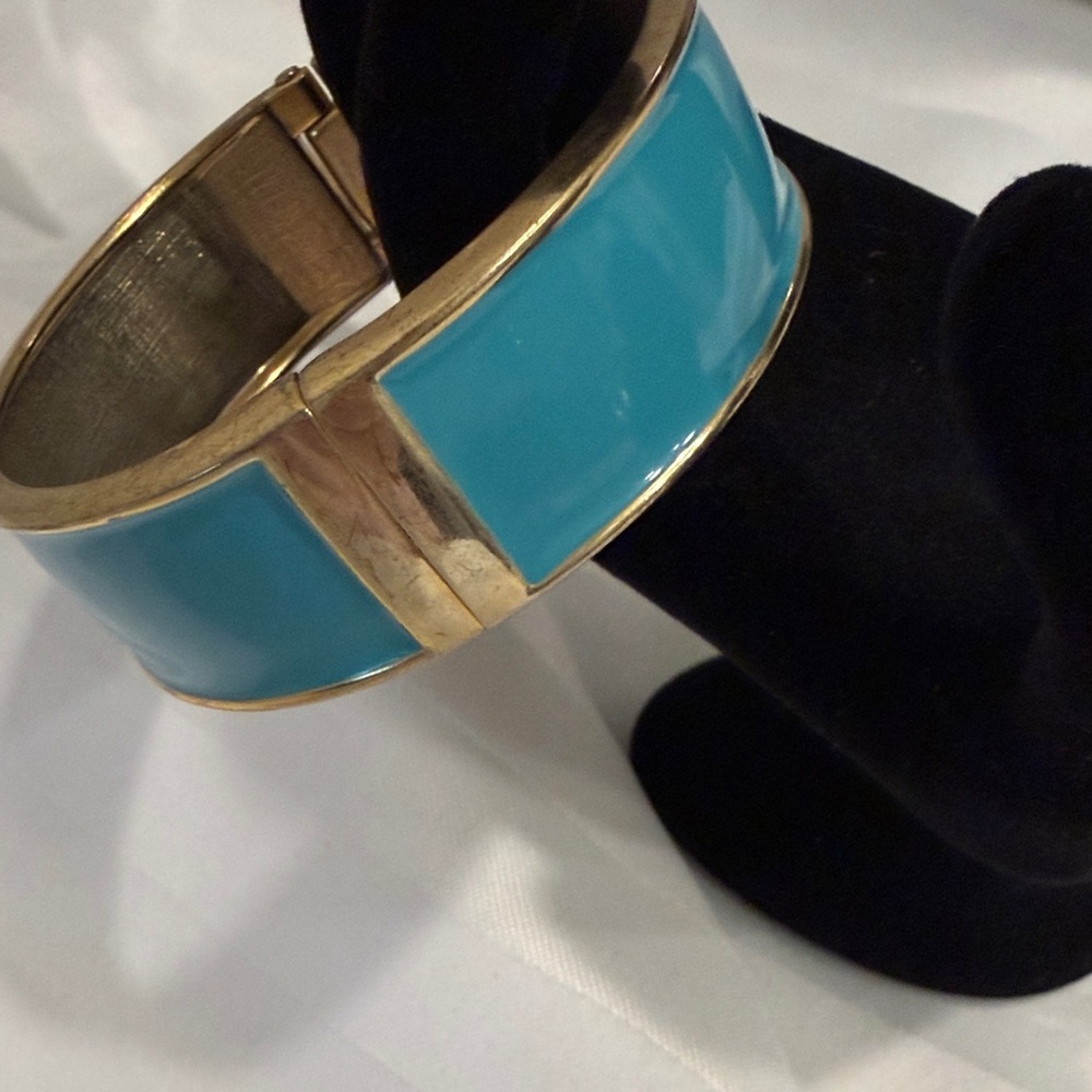Elegant Gold and Blue Bangle Bracelet